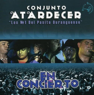 the album cover for Conjunto Atardecer - En Concierto