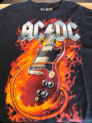 2015 Liquid Blue AC/DC Flaming Guitar T-Shirt, Black, XL