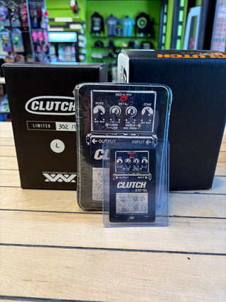Clutch Est-91 Red Alert Pedal T-Shirt Bundle, Black, L (In Box, Shirt Sealed, #302/#1000)