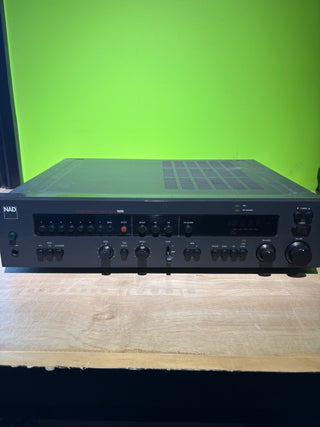 NAD 1600 Preamp / Tuner