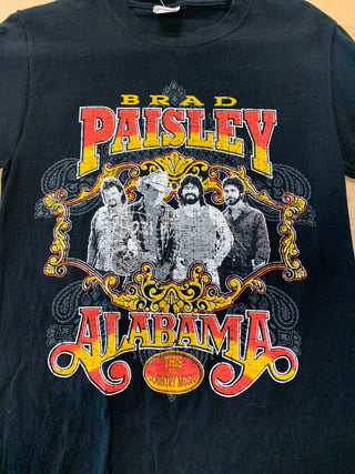 Brad Paisley / Alabama 2011 This Is Country Music T-Shirt, Black, S