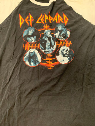 Def Leppard Pyromania Style Band Shot Raglan Shirt, Black, M (TEAR IN ARMPIT, SEE DESCRIPTION)