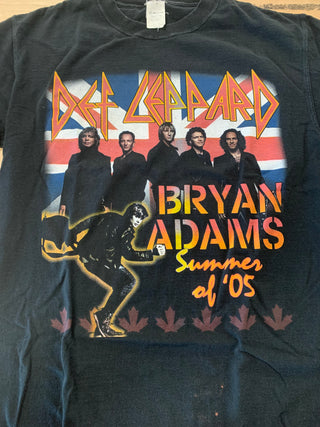 Def Leppard / Bryan Adams Summer Of '05 Rock N Roll Double Header Tour T-Shirt, Black, M