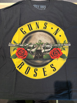 Guns N Roses Sold Out 2016 Tour Emblem T-Shirt, Black, L