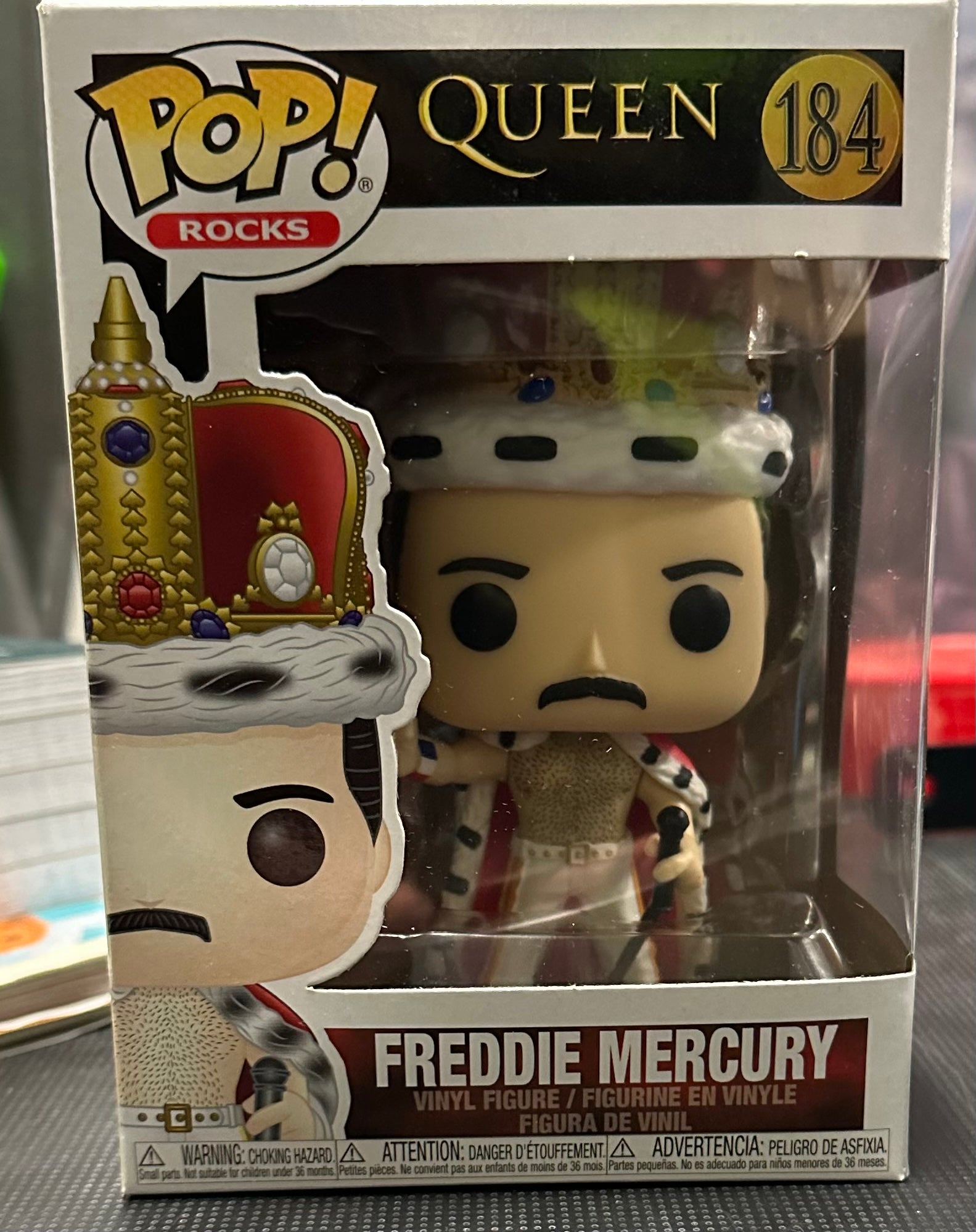 Funko POP Freddie Mercury w/Crown