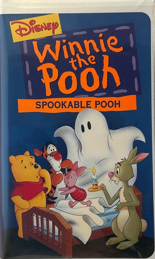 Winnie The Pooh: Spookable Pooh (Clamshell Case)