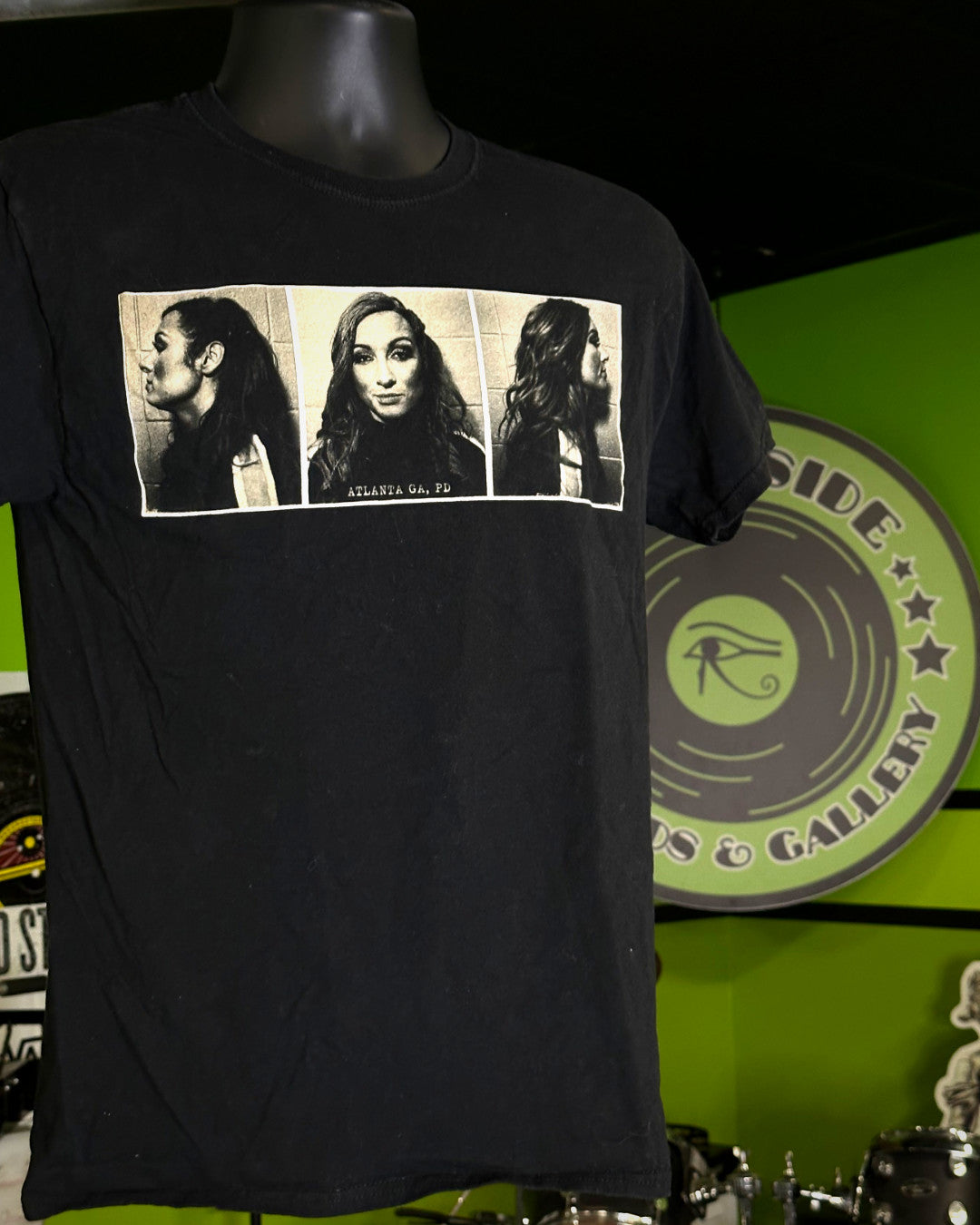 WWE Becky Lynch Mugshot T-Shirt, Blk, M - Darkside Records