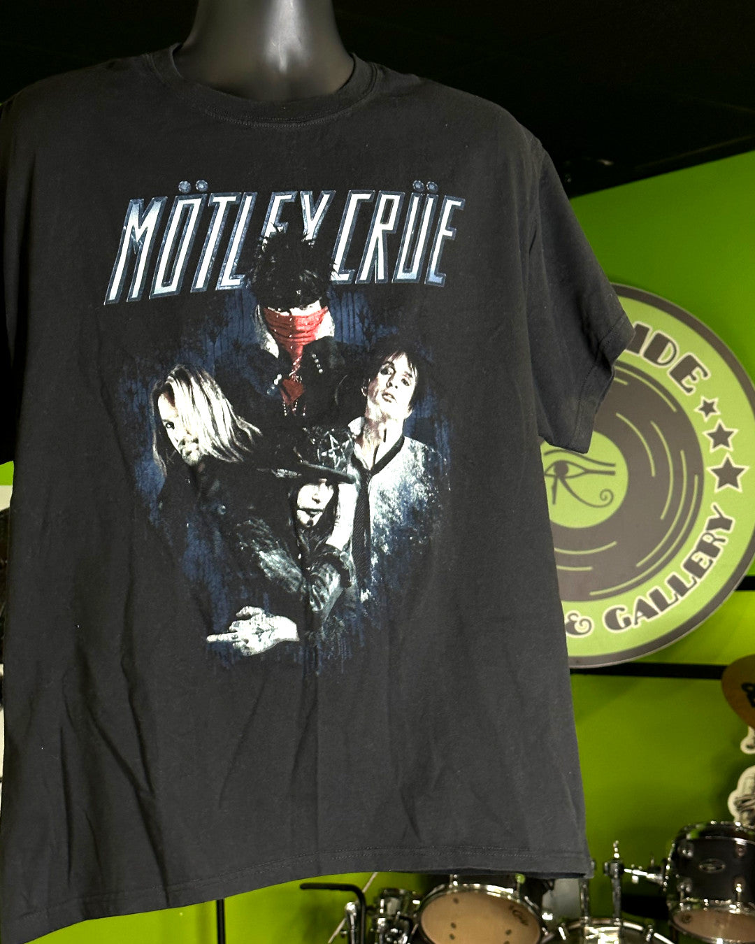 Motley Crue 2012 The Tour Sitting Group Shot T-Shirt, Blk, XL - Darkside Records