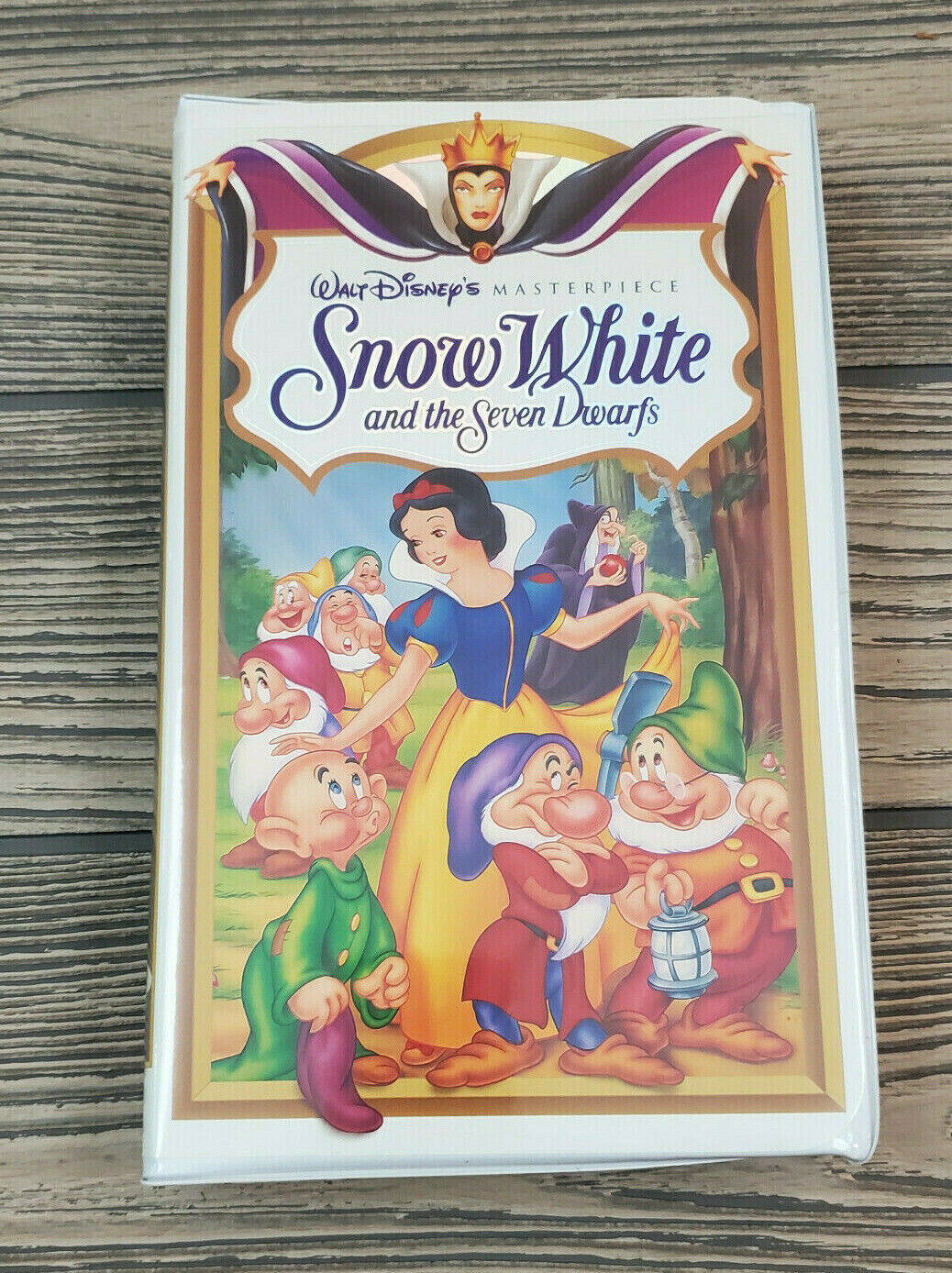 Snow White And The Seven Dwarves (Clamshell Case) - Darkside Records